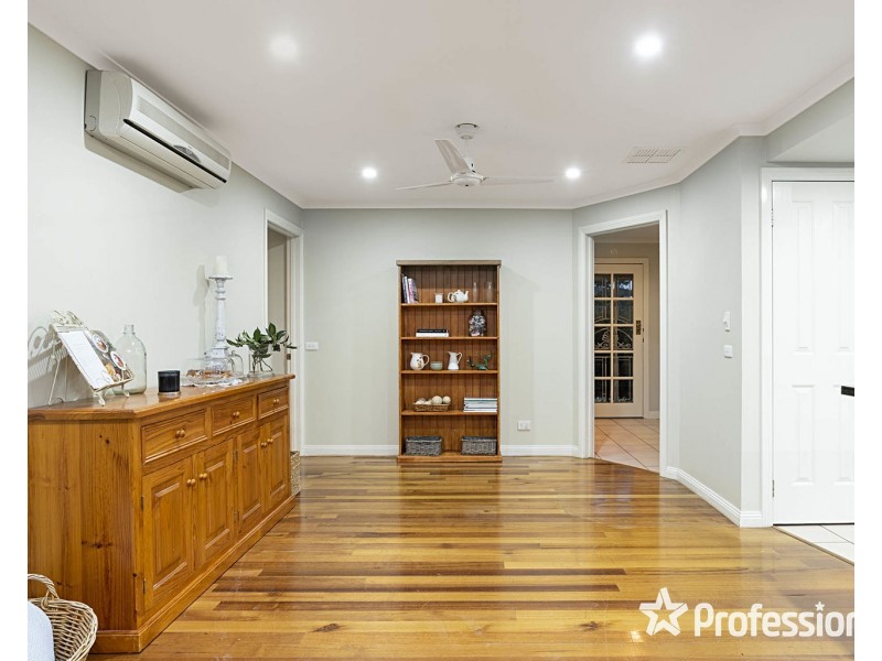 260 Warburton Highway, Wandin North VIC 3139