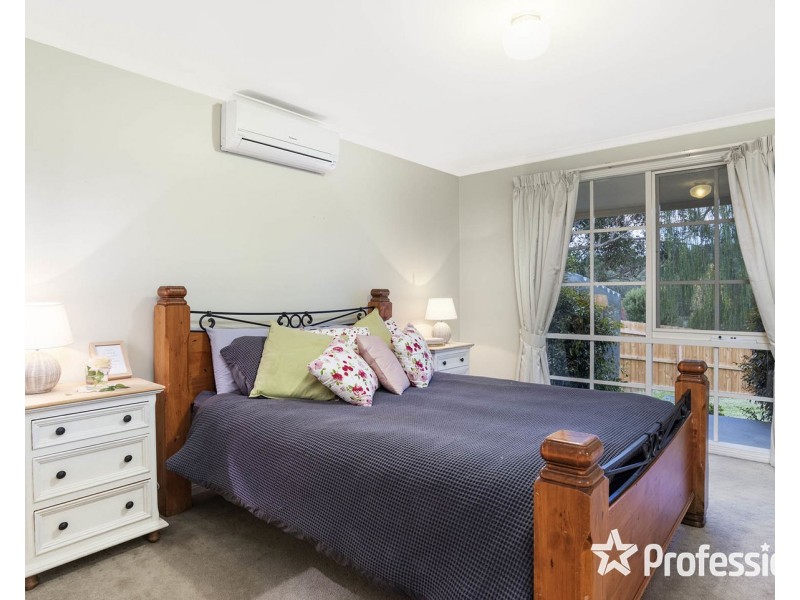 260 Warburton Highway, Wandin North VIC 3139