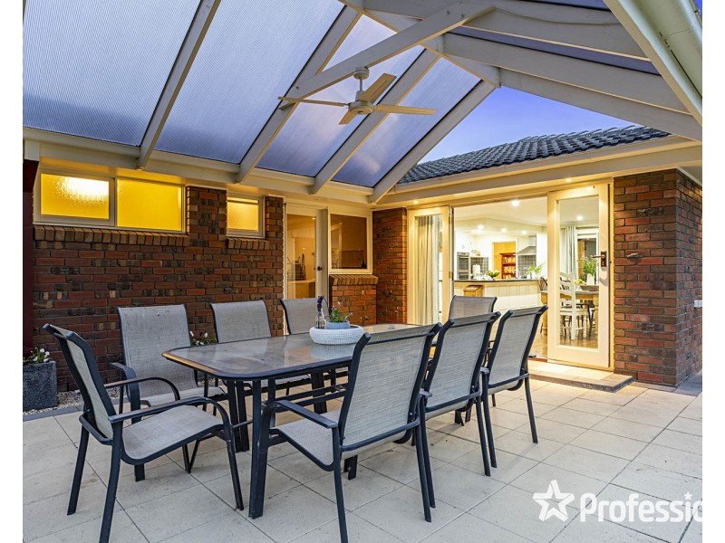 260 Warburton Highway, Wandin North VIC 3139