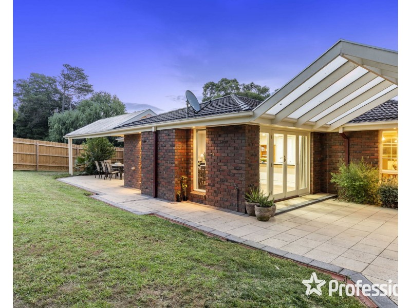 260 Warburton Highway, Wandin North VIC 3139