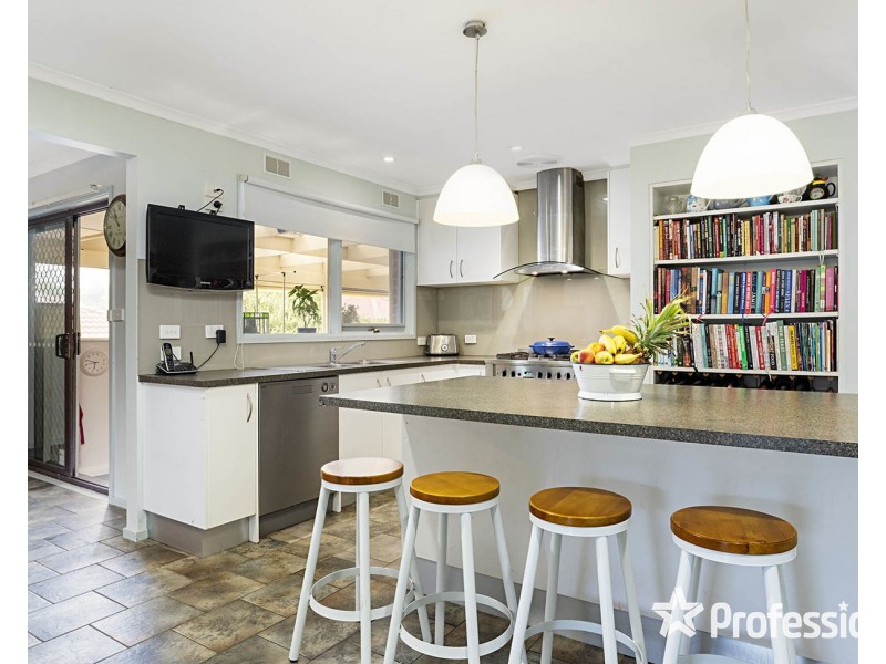 22 Carole Avenue, Chirnside Park VIC 3116