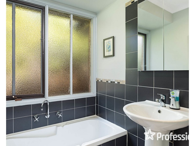 22 Carole Avenue, Chirnside Park VIC 3116