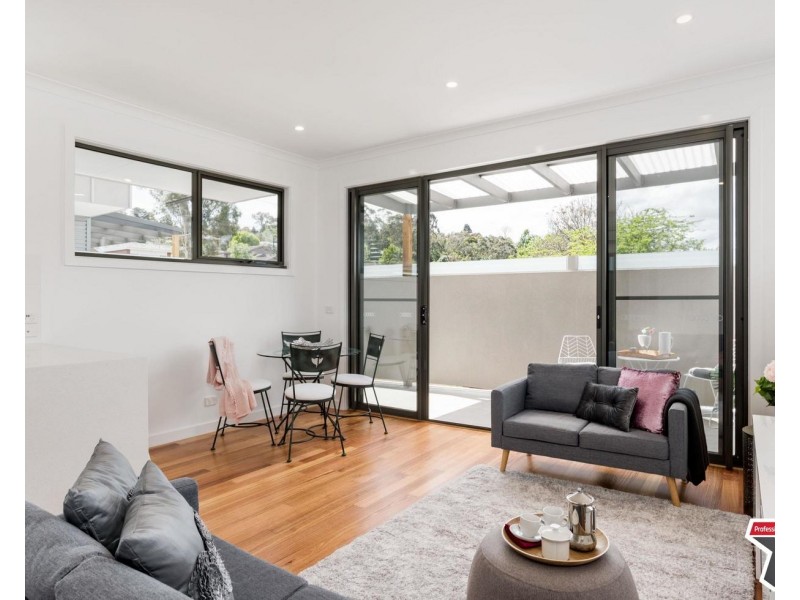 2 Floral Court, Mooroolbark VIC 3138