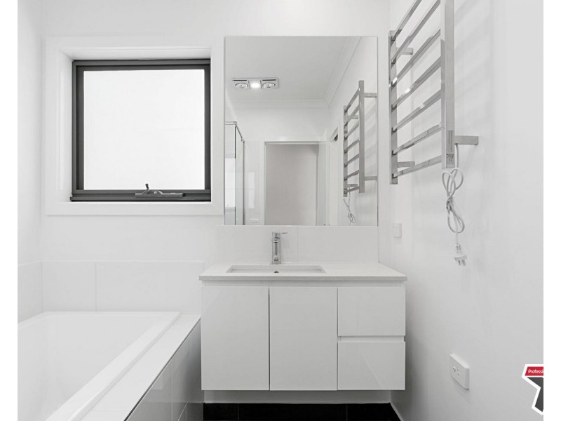 2 Floral Court, Mooroolbark VIC 3138