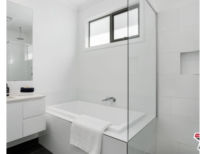 2 Floral Court, Mooroolbark VIC 3138