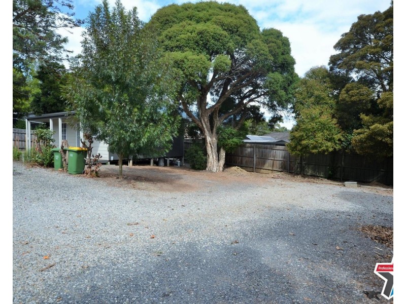 210b Cambridge Road, Mooroolbark VIC 3138