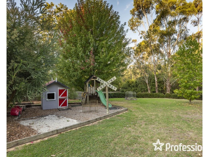 28 Charles Road, Lilydale VIC 3140