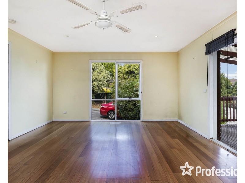26 Savanna Drive, Mooroolbark VIC 3138