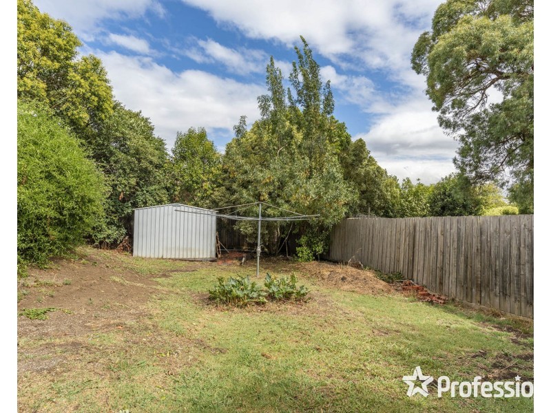 26 Savanna Drive, Mooroolbark VIC 3138