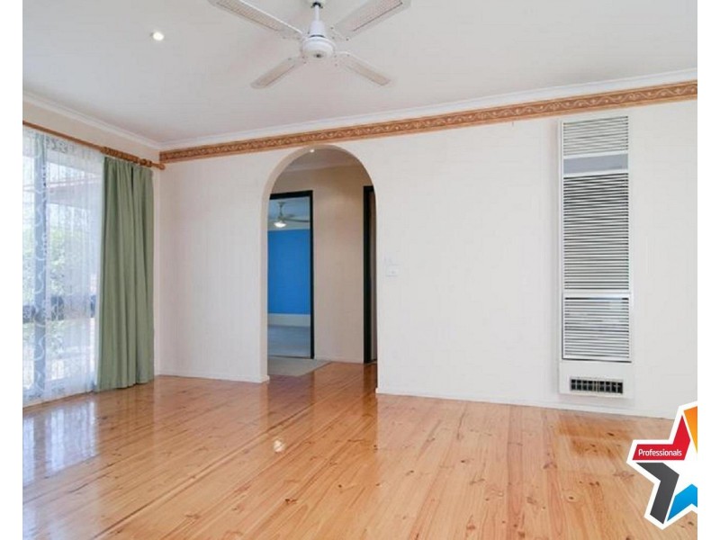 12 Belinda Close, Kilsyth VIC 3137