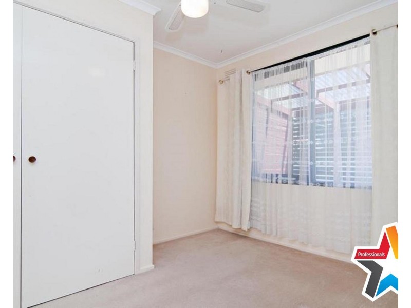 12 Belinda Close, Kilsyth VIC 3137