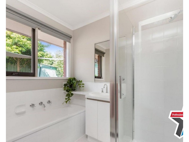 9 Drysdale Place, Mooroolbark VIC 3138