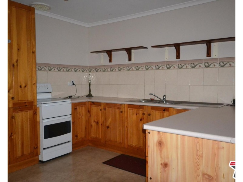 90 Brice Avenue, Mooroolbark VIC 3138