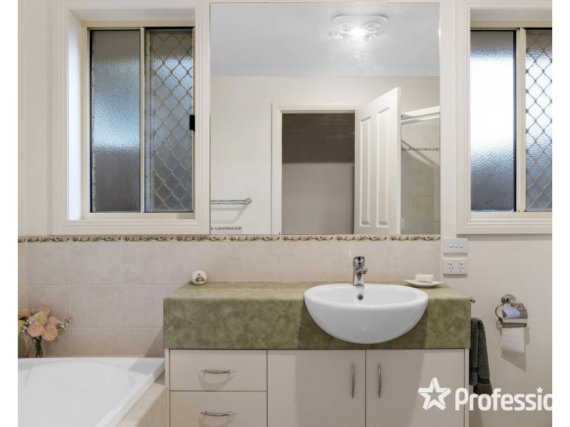 64a Edward Road, Chirnside Park VIC 3116