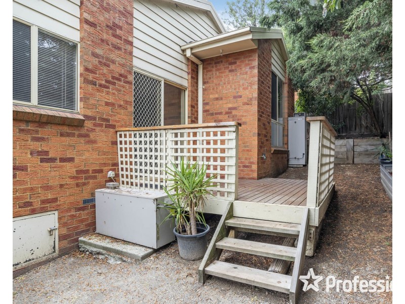 8/8-10 Wyuna Walk, Mooroolbark VIC 3138