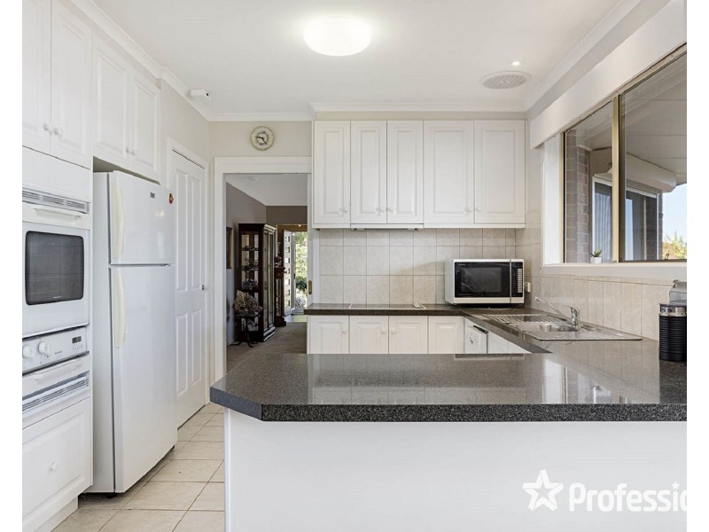 14 Hillrise Crescent, Chirnside Park VIC 3116