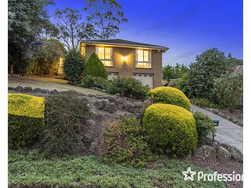 25 Selina Avenue, Mooroolbark VIC 3138