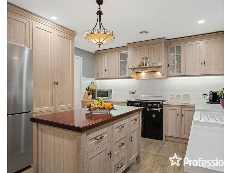 25 Selina Avenue, Mooroolbark VIC 3138