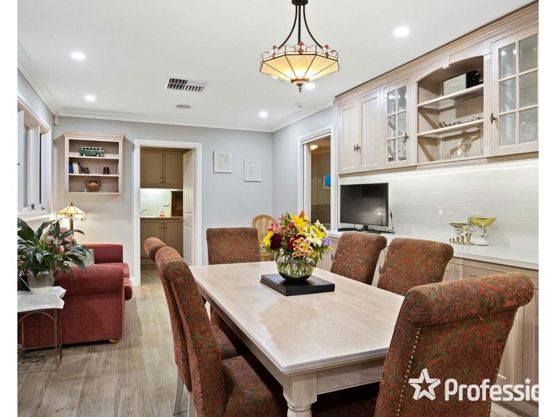 25 Selina Avenue, Mooroolbark VIC 3138