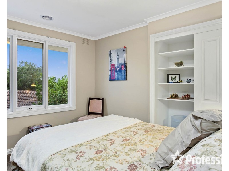 25 Selina Avenue, Mooroolbark VIC 3138