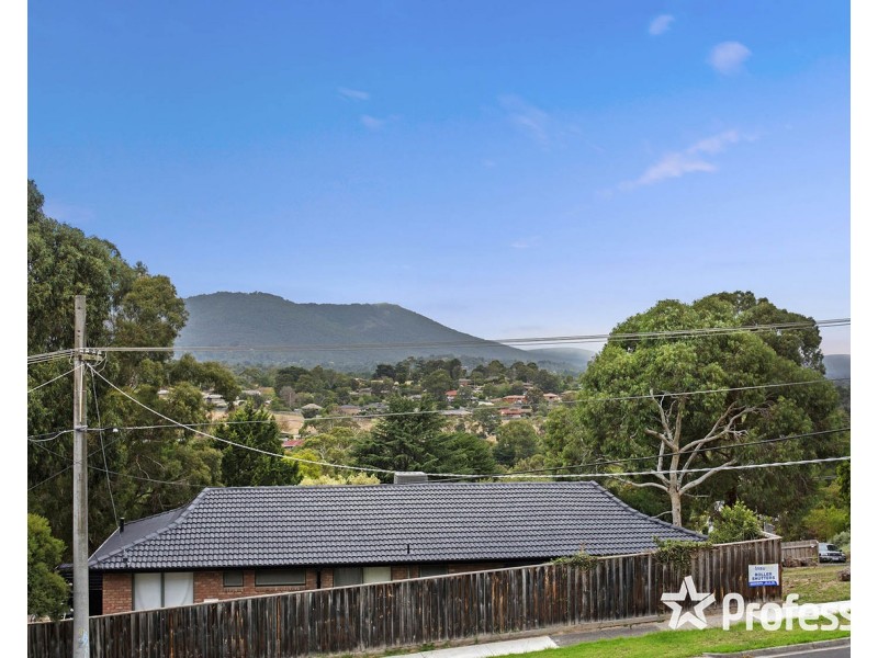 25 Selina Avenue, Mooroolbark VIC 3138