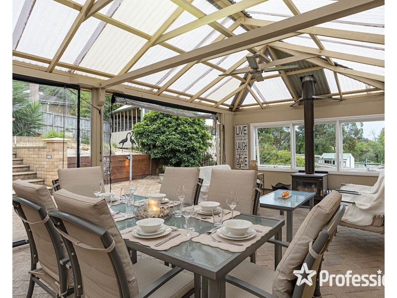 25 Selina Avenue, Mooroolbark VIC 3138