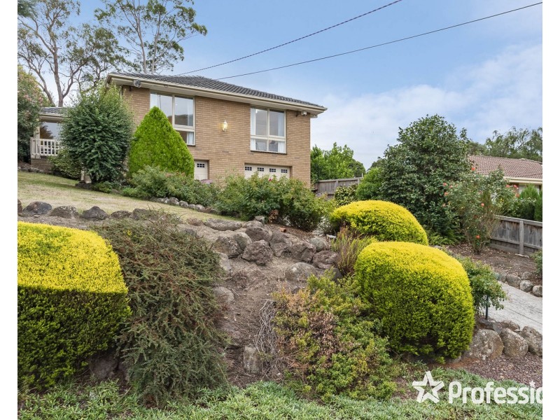25 Selina Avenue, Mooroolbark VIC 3138