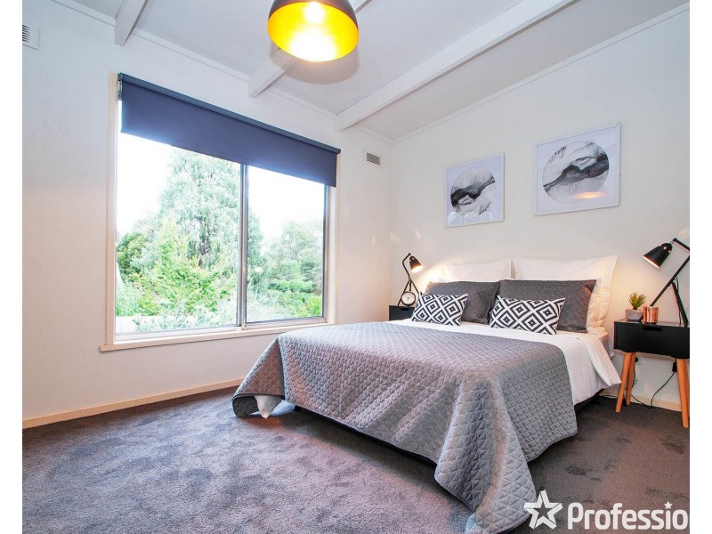 88 Johns Crescent, Mount Evelyn VIC 3796