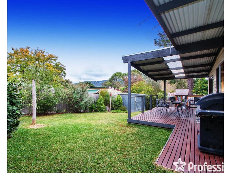 88 Johns Crescent, Mount Evelyn VIC 3796