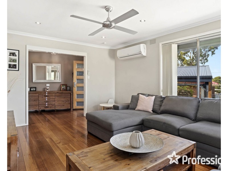 11 Lansell Road, Mooroolbark VIC 3138