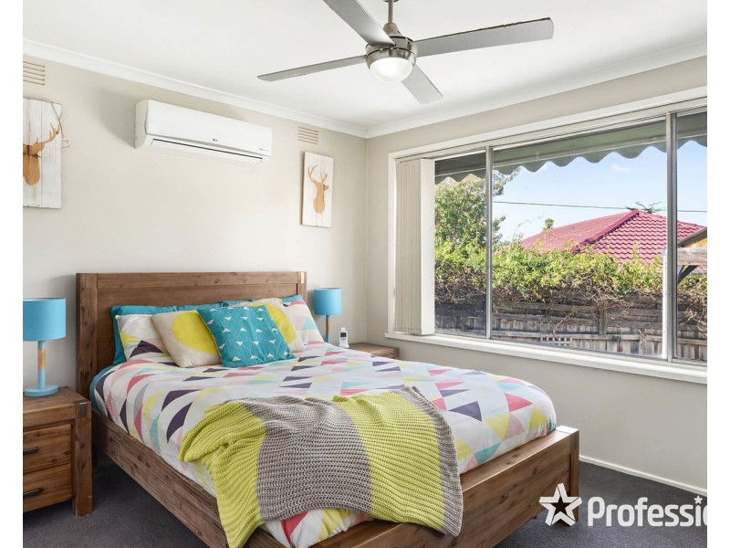 11 Lansell Road, Mooroolbark VIC 3138