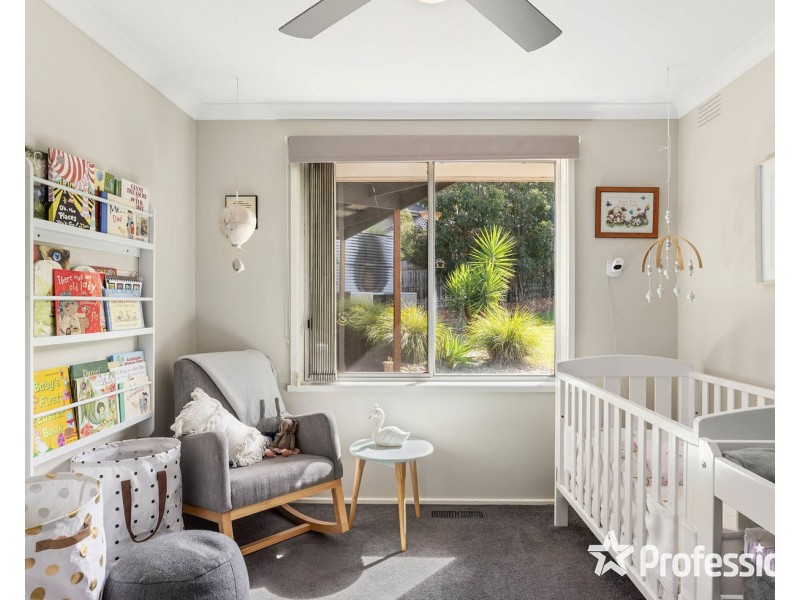 11 Lansell Road, Mooroolbark VIC 3138