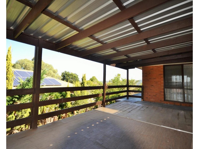 14 Highview Drive, Mooroolbark VIC 3138