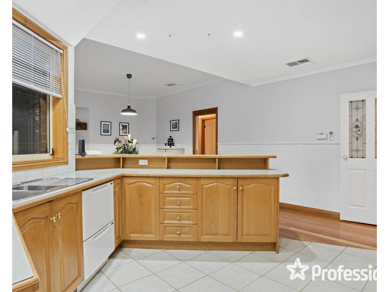 96 Eucalypt Drive, Lilydale VIC 3140