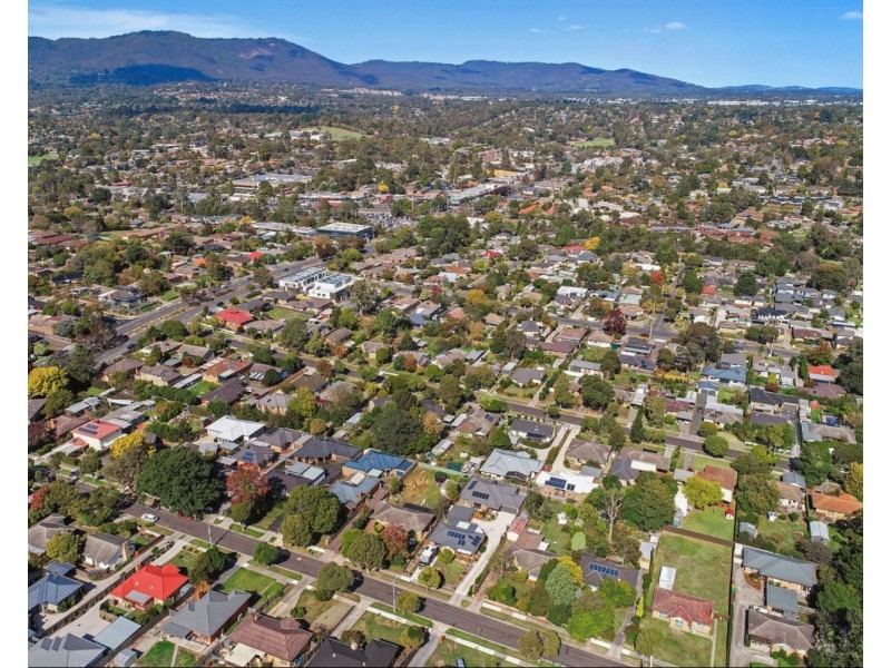 17 Andrew Street, Mooroolbark VIC 3138