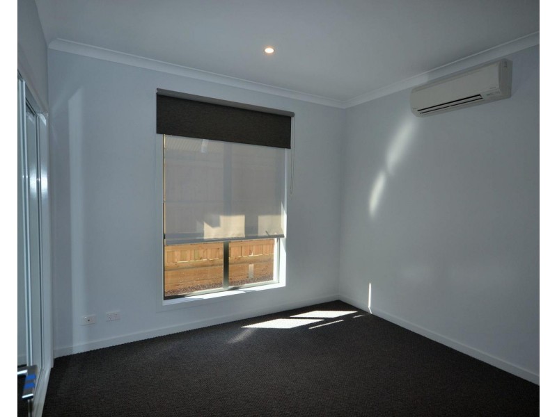 2A Akima Terrace, Mooroolbark VIC 3138