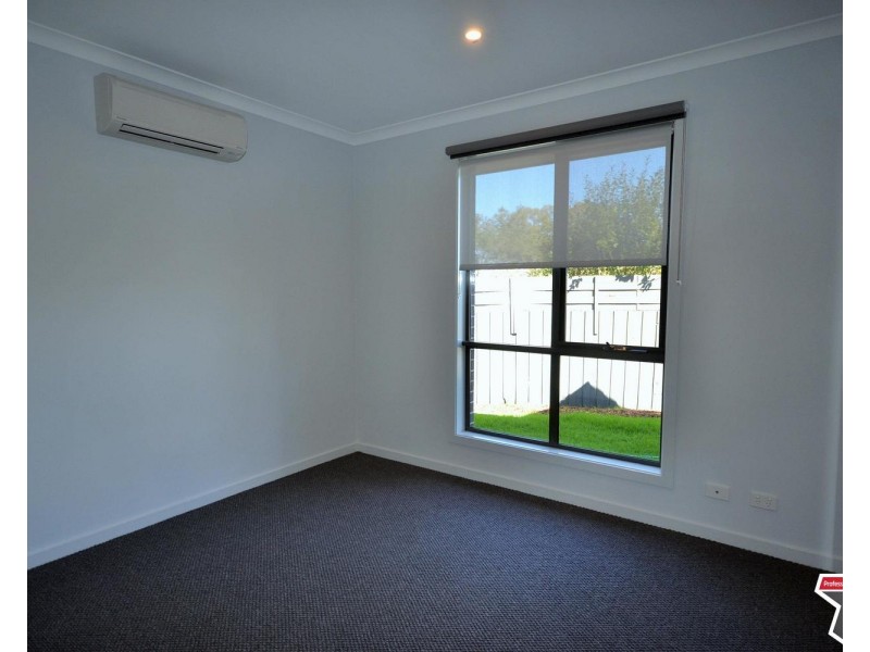 2A Akima Terrace, Mooroolbark VIC 3138