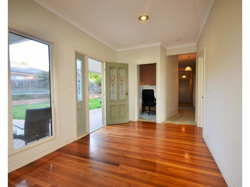 2 Summit Court, Mooroolbark VIC 3138