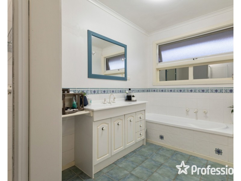 123 Colchester Road, Kilsyth VIC 3137