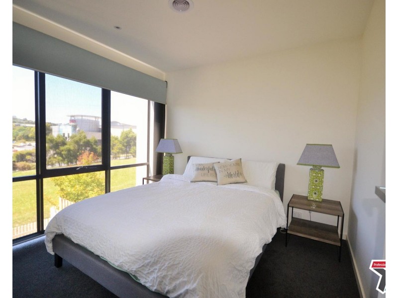 63 Belsay Chase, Chirnside Park VIC 3116