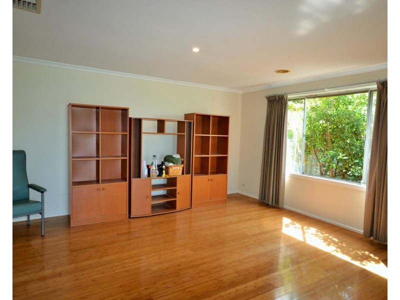 11 Lightwood Drive, Ferntree Gully VIC 3156