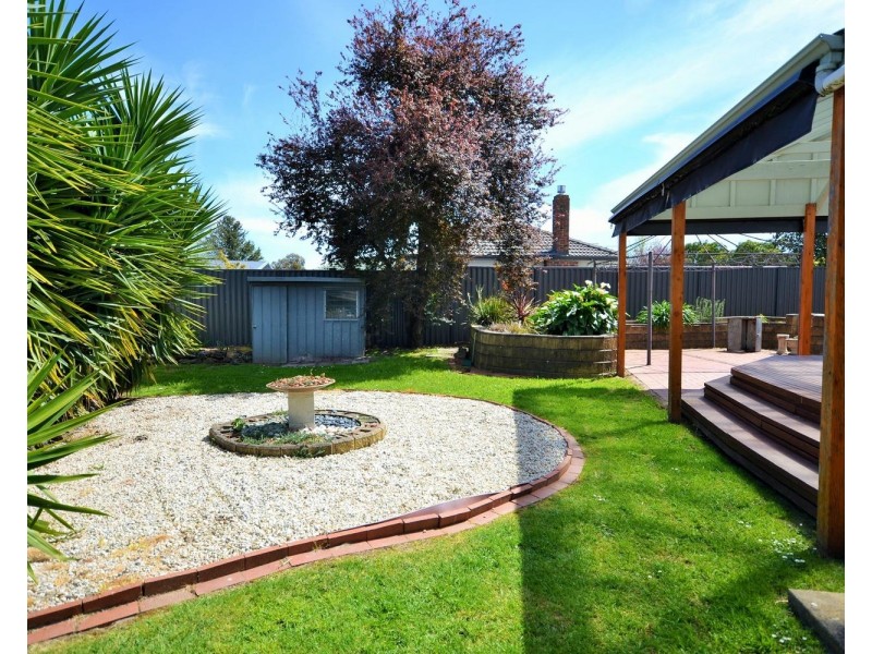 11 Lightwood Drive, Ferntree Gully VIC 3156