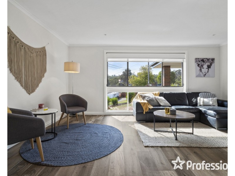 8 Barbara Court, Mooroolbark VIC 3138