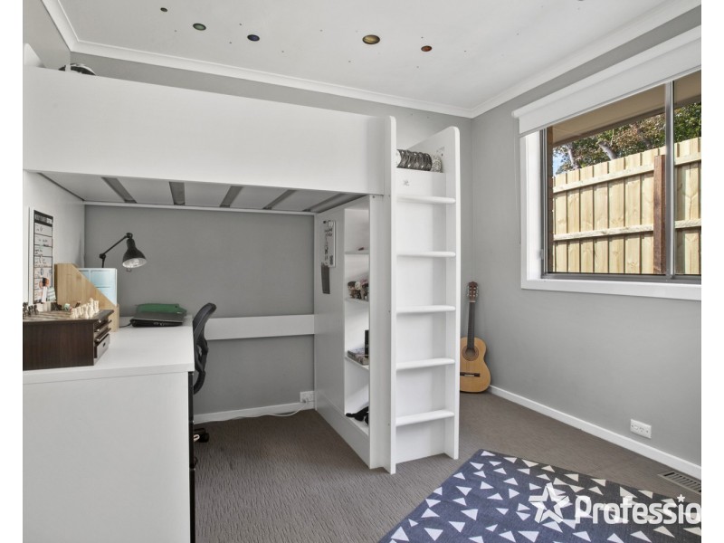 8 Barbara Court, Mooroolbark VIC 3138