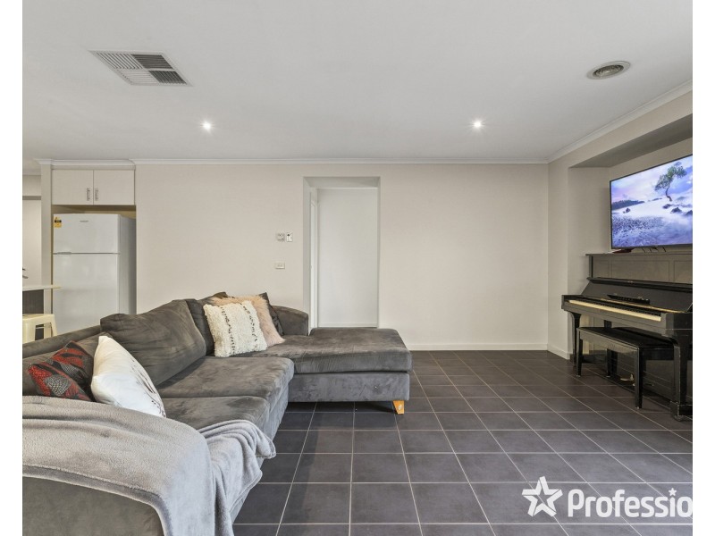 2 Sirocco Court, Wandin North VIC 3139