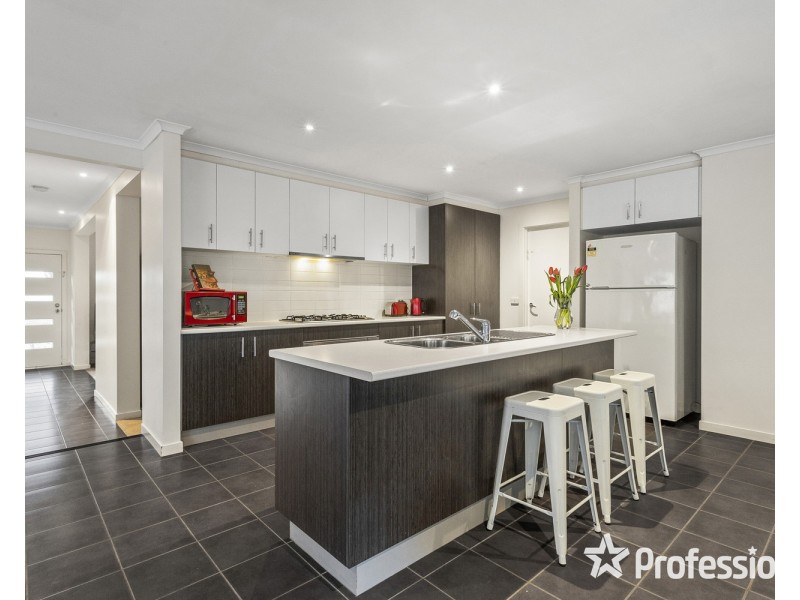 2 Sirocco Court, Wandin North VIC 3139