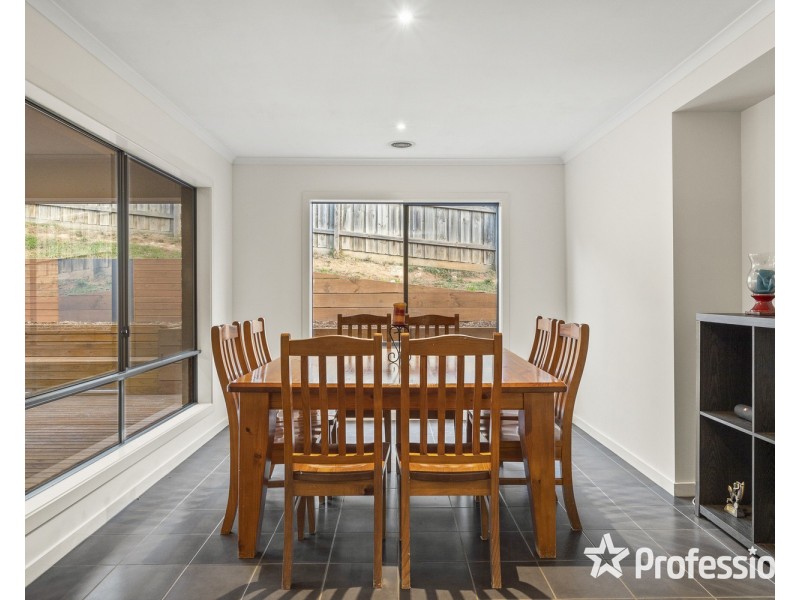 2 Sirocco Court, Wandin North VIC 3139