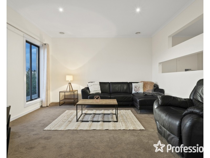 2 Sirocco Court, Wandin North VIC 3139