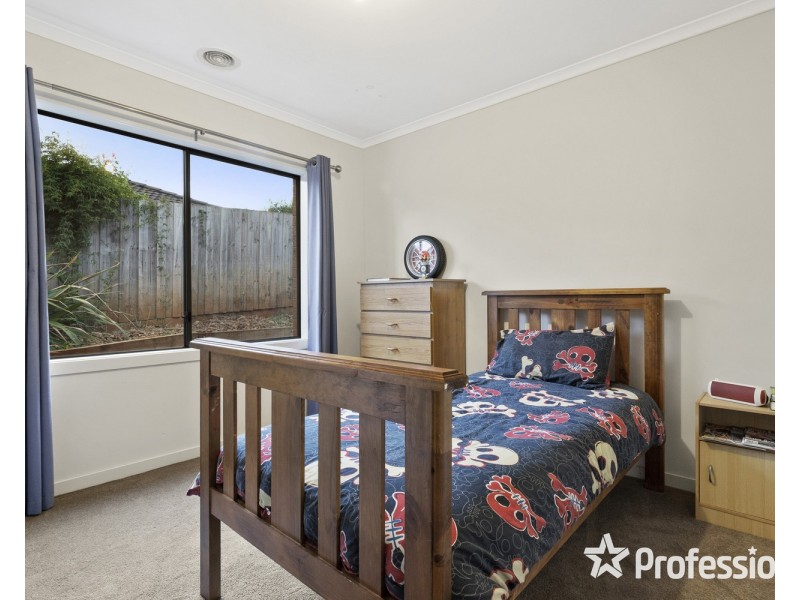 2 Sirocco Court, Wandin North VIC 3139