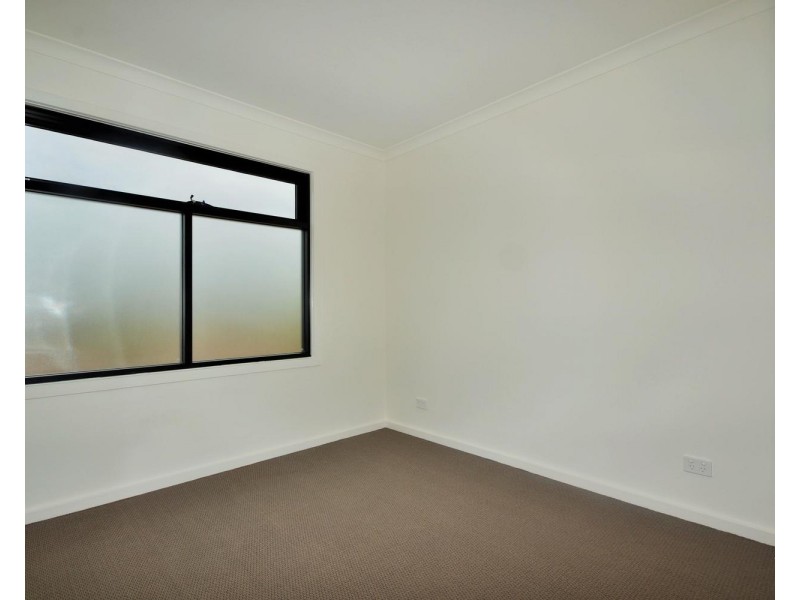 102/18 Myrtle Street, Bayswater VIC 3153